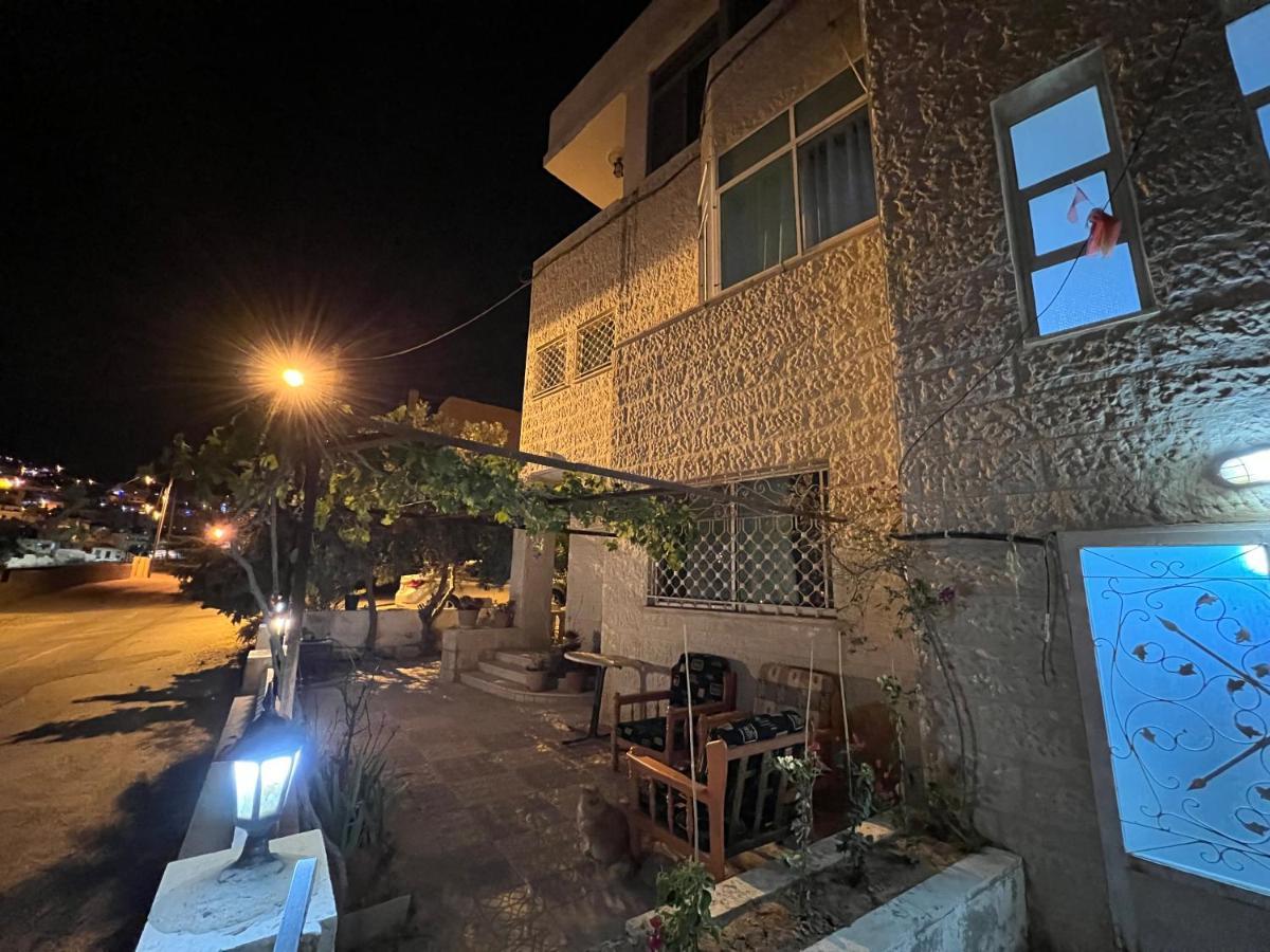 Petra Luxurious View House Apartamento Wadi Musa Exterior foto
